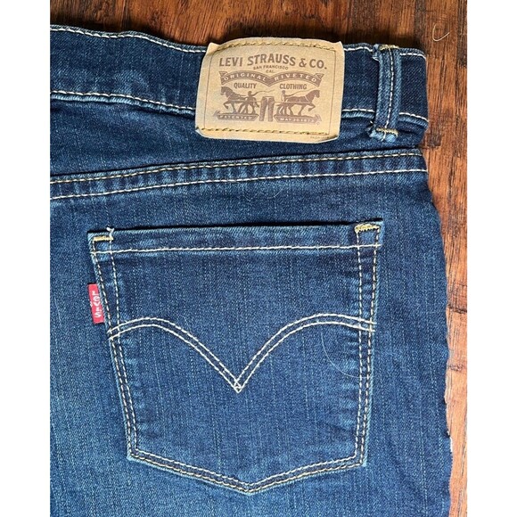 Levi's 710 Super Skinny 5 Pocket Denim Women's Jeans  - Dark Wash - 12 Reg. - Picture 4 of 9